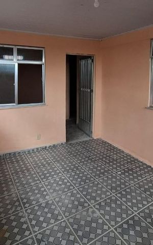 Casa à venda com 80m², 4 quartos e sem vaga Casa à venda com 80m², 4 quartos e sem vagaVaranda