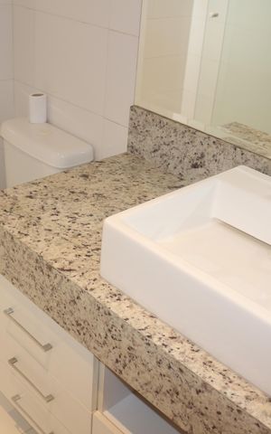 Apartamento à venda com 133m², 3 quartos e 3 vagasBanheiro da Suíte 1