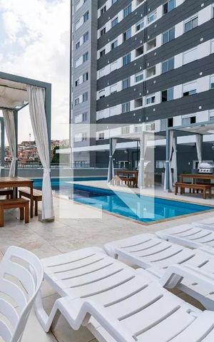 Apartamento para alugar com 48m², 2 quartos e 1 vaga Apartamento para alugar com 48m², 2 quartos e 1 vagaÁrea comum - Piscina/Churrasqueira