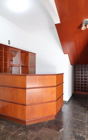 Casa para alugar com 400m², 4 quartos e 2 vagasSala
