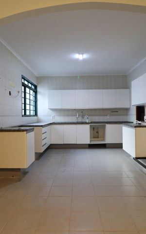 Casa para alugar com 400m², 4 quartos e 2 vagasCozinha