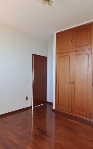 Casa para alugar com 400m², 4 quartos e 2 vagasQuarto 2