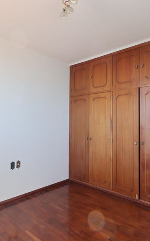 Casa para alugar com 400m², 4 quartos e 2 vagasQuarto 1