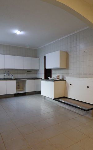Casa para alugar com 400m², 4 quartos e 2 vagasCozinha