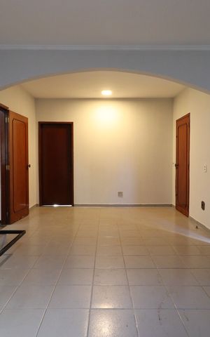 Casa para alugar com 400m², 4 quartos e 2 vagasCozinha