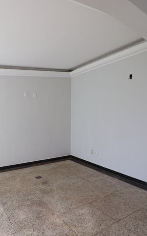 Casa para alugar com 400m², 4 quartos e 2 vagasEscritório