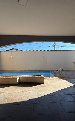 Casa para alugar com 400m², 4 quartos e 2 vagas Casa para alugar com 400m², 4 quartos e 2 vagasÁrea comum