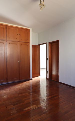 Casa para alugar com 400m², 4 quartos e 2 vagasSuíte 2