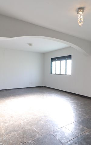 Casa para alugar com 400m², 4 quartos e 2 vagasSala