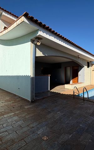 Casa para alugar com 400m², 4 quartos e 2 vagas Casa para alugar com 400m², 4 quartos e 2 vagasÁrea comum