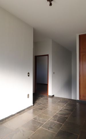 Casa para alugar com 400m², 4 quartos e 2 vagasSala 2 andar