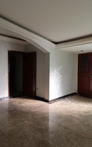 Casa para alugar com 400m², 4 quartos e 2 vagasEscritório