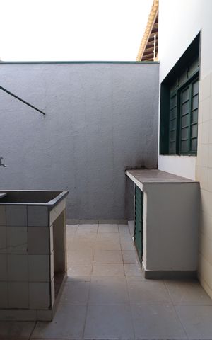 Casa para alugar com 400m², 4 quartos e 2 vagasÁrea de Serviço