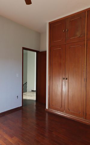 Casa para alugar com 400m², 4 quartos e 2 vagasSuíte 1