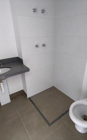 Apartamento à venda com 90m², 2 quartos e 1 vaga Apartamento à venda com 90m², 2 quartos e 1 vagaBanheiro