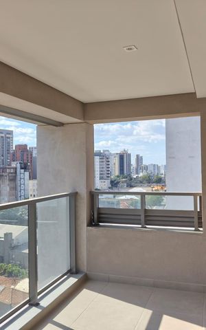 Apartamento à venda com 90m², 2 quartos e 1 vaga Apartamento à venda com 90m², 2 quartos e 1 vagaVaranda