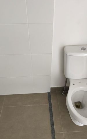 Apartamento à venda com 90m², 2 quartos e 1 vaga Apartamento à venda com 90m², 2 quartos e 1 vagaBanheiro
