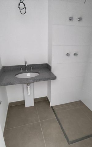 Apartamento à venda com 90m², 2 quartos e 1 vaga Apartamento à venda com 90m², 2 quartos e 1 vagaBanheiro