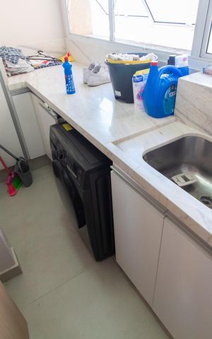Apartamento à venda com 140m², 3 quartos e 3 vagas Apartamento à venda com 140m², 3 quartos e 3 vagasÁrea de Serviço