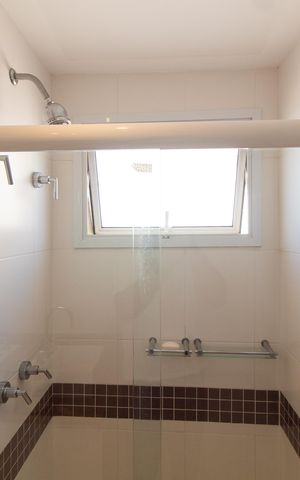 Apartamento à venda com 140m², 3 quartos e 3 vagas Apartamento à venda com 140m², 3 quartos e 3 vagasBanheiro Suíte 2