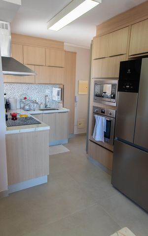 Apartamento à venda com 140m², 3 quartos e 3 vagas Apartamento à venda com 140m², 3 quartos e 3 vagasCozinha
