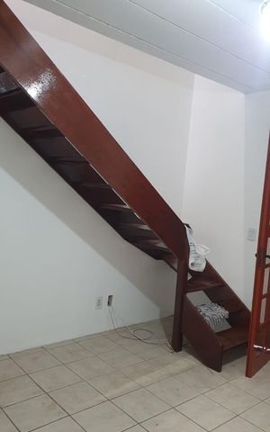 Apartamento à venda com 46m², 2 quartos e 1 vagaEscada