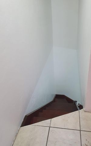Apartamento à venda com 46m², 2 quartos e 1 vagaEscada