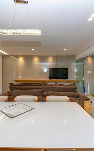 Apartamento à venda com 113m², 4 quartos e 2 vagas Apartamento à venda com 113m², 4 quartos e 2 vagasSala