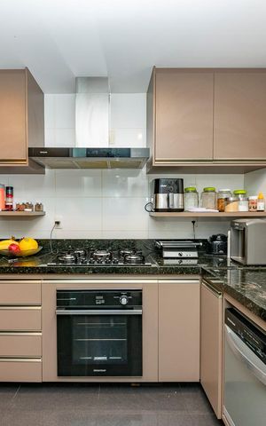 Apartamento à venda com 113m², 4 quartos e 2 vagas Apartamento à venda com 113m², 4 quartos e 2 vagasCozinha
