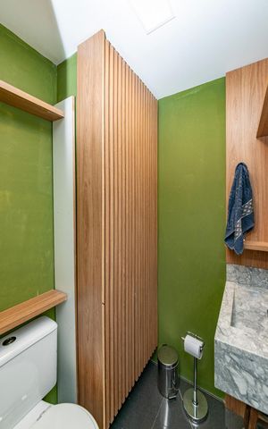 Apartamento à venda com 113m², 4 quartos e 2 vagas Apartamento à venda com 113m², 4 quartos e 2 vagasBanheiro de serviço