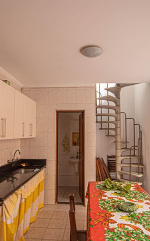 Casa de condomínio à venda com 405m², 6 quartos e 8 vagas Casa de condomínio à venda com 405m², 6 quartos e 8 vagasEspaço Gourmet