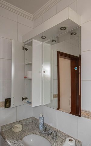 Casa de condomínio à venda com 405m², 6 quartos e 8 vagas Casa de condomínio à venda com 405m², 6 quartos e 8 vagasBanheiro da Suíte 5