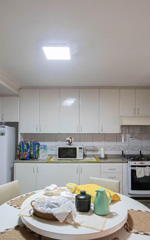 Casa de condomínio à venda com 405m², 6 quartos e 8 vagas Casa de condomínio à venda com 405m², 6 quartos e 8 vagasCozinha