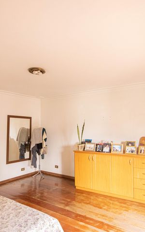 Casa de condomínio à venda com 405m², 6 quartos e 8 vagas Casa de condomínio à venda com 405m², 6 quartos e 8 vagasSuíte 2
