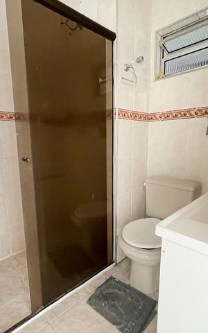Apartamento para alugar com 61m², 2 quartos e 1 vaga Apartamento para alugar com 61m², 2 quartos e 1 vagaBanheiro