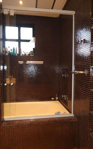 Apartamento à venda com 260m², 3 quartos e 4 vagasBanheiro do Closet da suíte 1