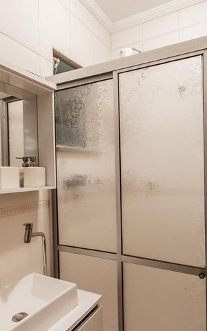 Casa à venda com 290m², 2 quartos e 4 vagas Casa à venda com 290m², 2 quartos e 4 vagasBanheiro da Suíte 1