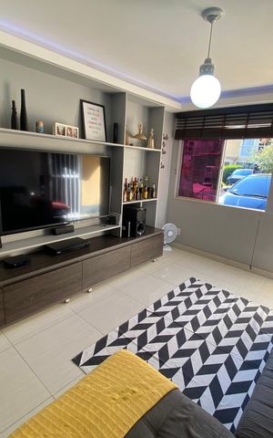Casa à venda com 75m², 2 quartos e 1 vaga Casa à venda com 75m², 2 quartos e 1 vagaSala