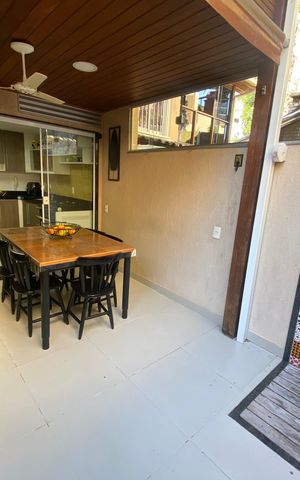 Casa à venda com 75m², 2 quartos e 1 vaga Casa à venda com 75m², 2 quartos e 1 vagaÁrea Gourmet