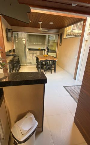 Casa à venda com 75m², 2 quartos e 1 vaga Casa à venda com 75m², 2 quartos e 1 vagaÁrea Gourmet