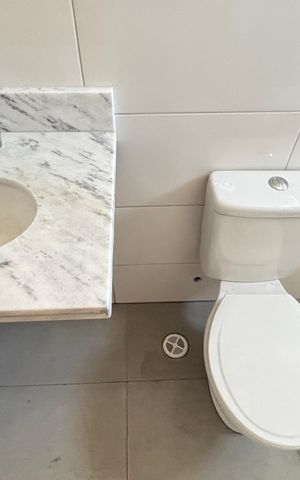 Apartamento à venda com 69m², 2 quartos e 1 vaga Apartamento à venda com 69m², 2 quartos e 1 vagaBanheiro da Suíte