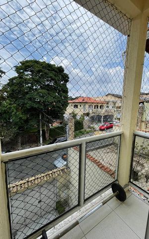 Casa à venda com 100m², 3 quartos e 2 vagas Casa à venda com 100m², 3 quartos e 2 vagasVaranda