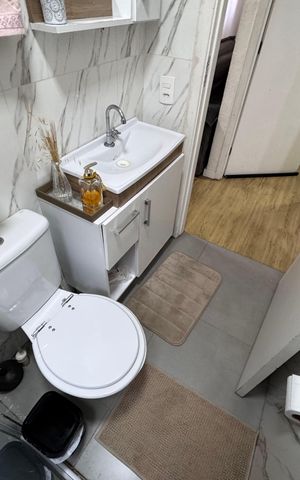 Apartamento à venda com 46m², 2 quartos e 1 vaga Apartamento à venda com 46m², 2 quartos e 1 vagaBanheiro