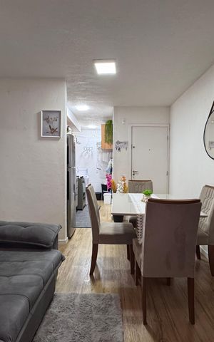Apartamento à venda com 46m², 2 quartos e 1 vaga Apartamento à venda com 46m², 2 quartos e 1 vagaSala