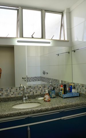 Apartamento à venda com 210m², 3 quartos e 1 vaga Apartamento à venda com 210m², 3 quartos e 1 vagaBanheiro Social