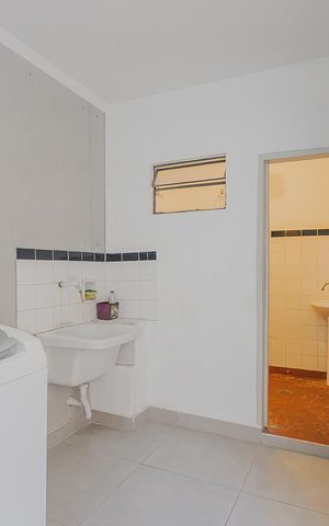 Casa para alugar com 140m², 2 quartos e 1 vagaÁrea de Serviço