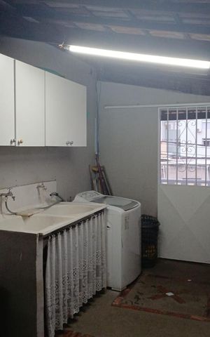 Casa para alugar com 180m², 3 quartos e 2 vagas Casa para alugar com 180m², 3 quartos e 2 vagasÁrea de Serviço