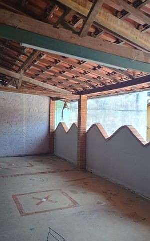 Casa para alugar com 180m², 3 quartos e 2 vagas Casa para alugar com 180m², 3 quartos e 2 vagasVaranda lateral
