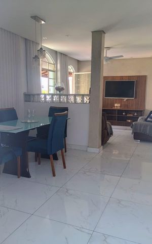 Casa para alugar com 180m², 3 quartos e 2 vagas Casa para alugar com 180m², 3 quartos e 2 vagasSala de Jantar