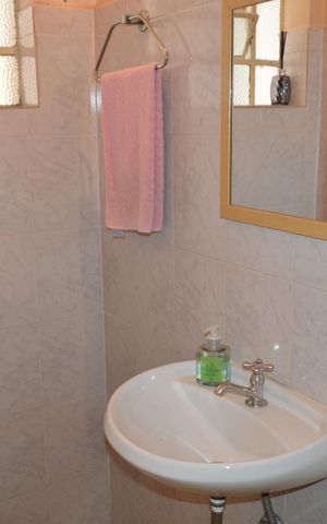 Casa de condomínio à venda com 110m², 3 quartos e 2 vagasLavabo